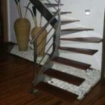 escalera-metalica-con-escalones-flotantes-atico-la-laguna-169x300MOD