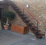 escalera-metalica-y-escalones-de-madera-tenerife-225x300.mod_